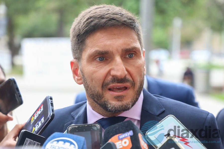 El gobernador firmó el decreto con los aumentos