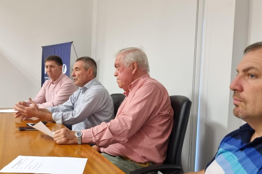 Autoridades que participaron del acto en ACADER