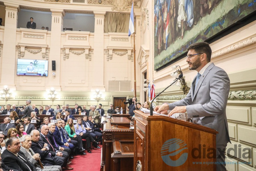 El gobernador en su mensaje de apertura de sesiones