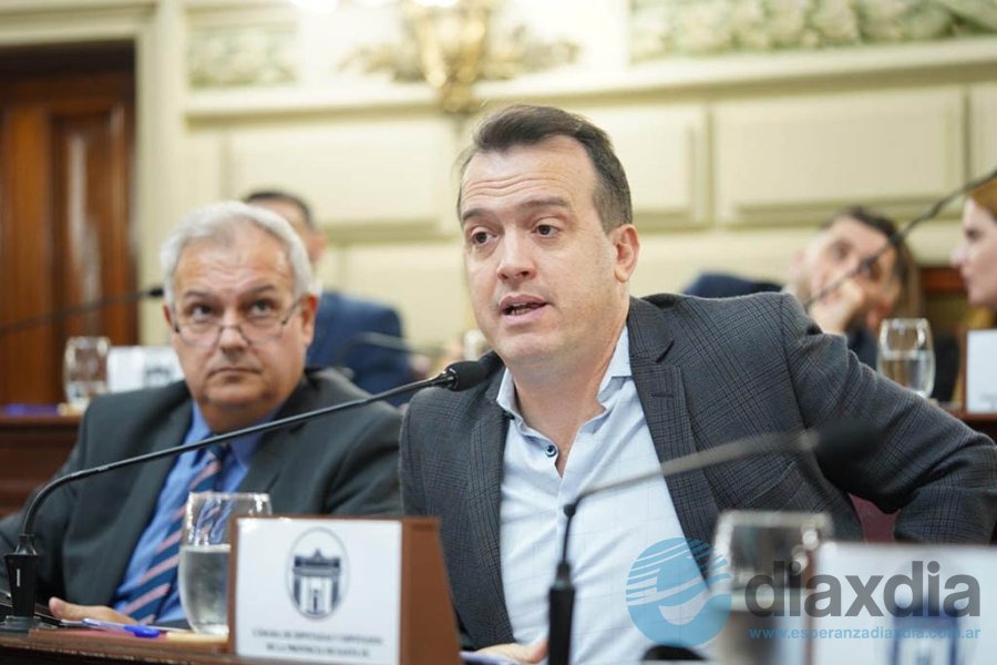 Joaquín Blanco en su bancada de diputado