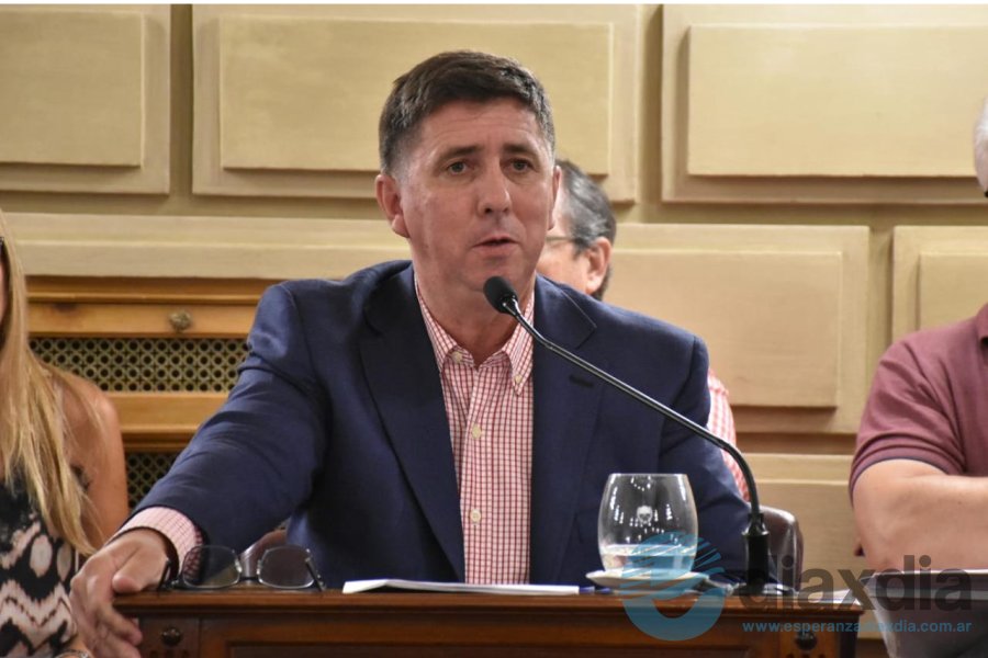 Ruben Pirola en la sesión del Senado Provincial