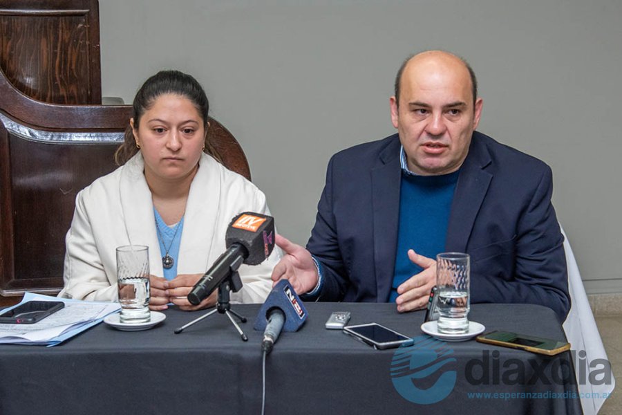 Müller y la secretaria Samira Cobos