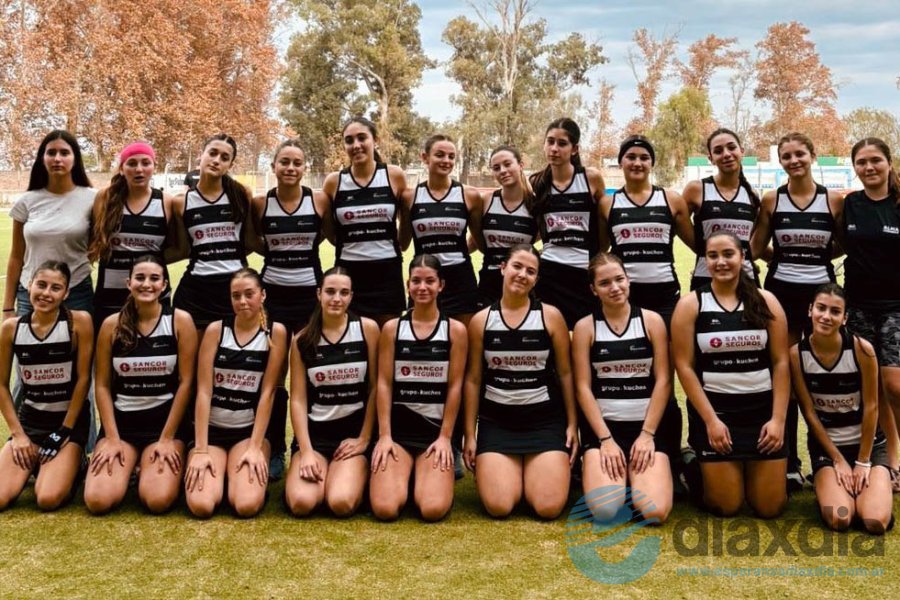 Formativas de hockey Alma Juniors