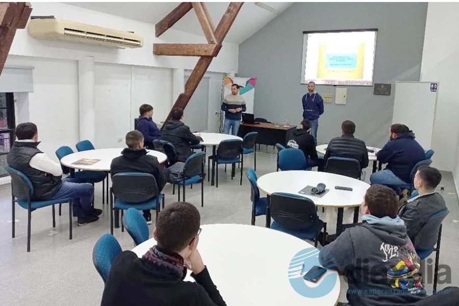 El comienzo de la capacitación en el ITEC