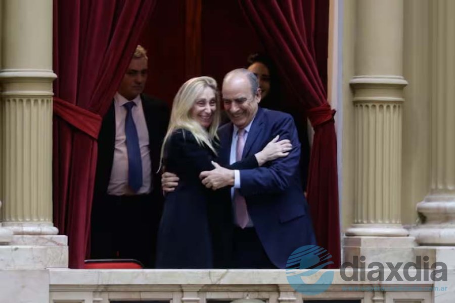 Festejo de Karina Milei y Guillermo Franco tras la aprobación de la ley - Foto La Nacion