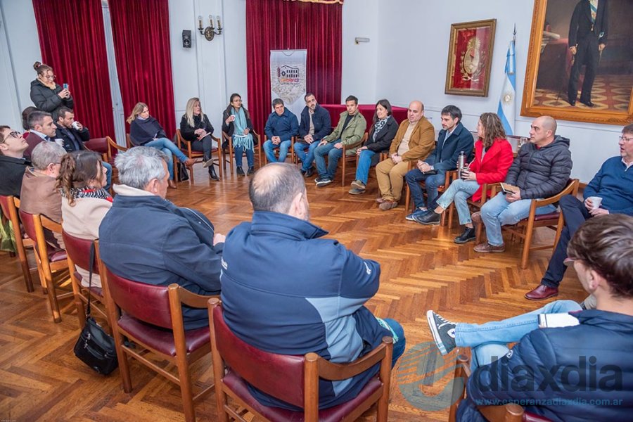 Participantes de la reunión - Foto Prensa Municipalidad Esperanza