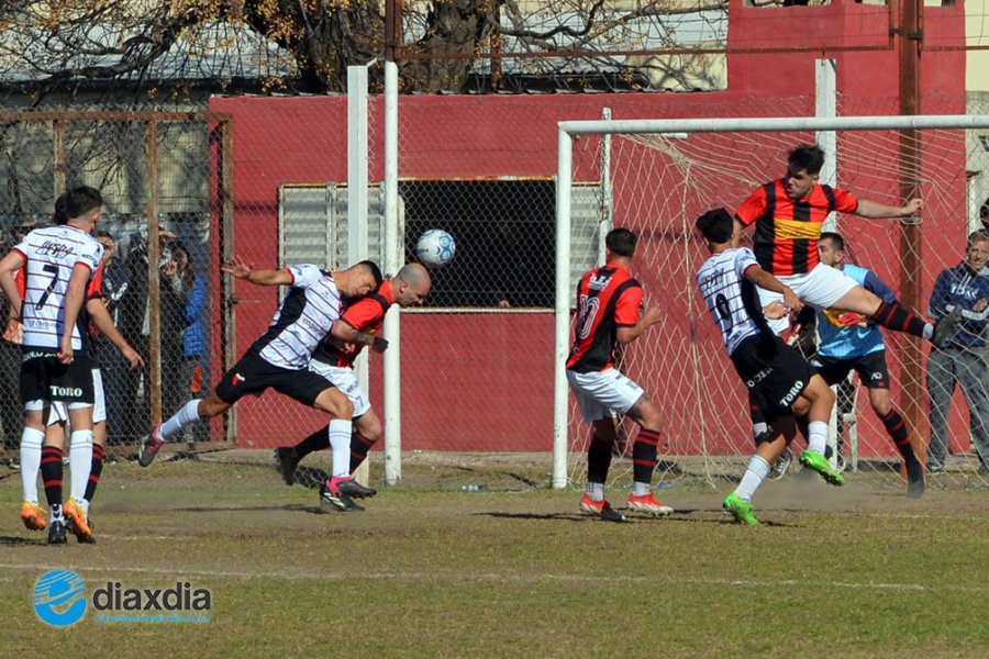 Juventud Esperanza vs. Colón de Santa Fe