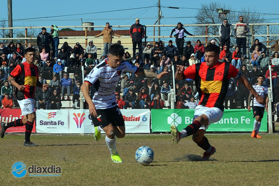 Juventud Esperanza vs. Colón de Santa Fe
