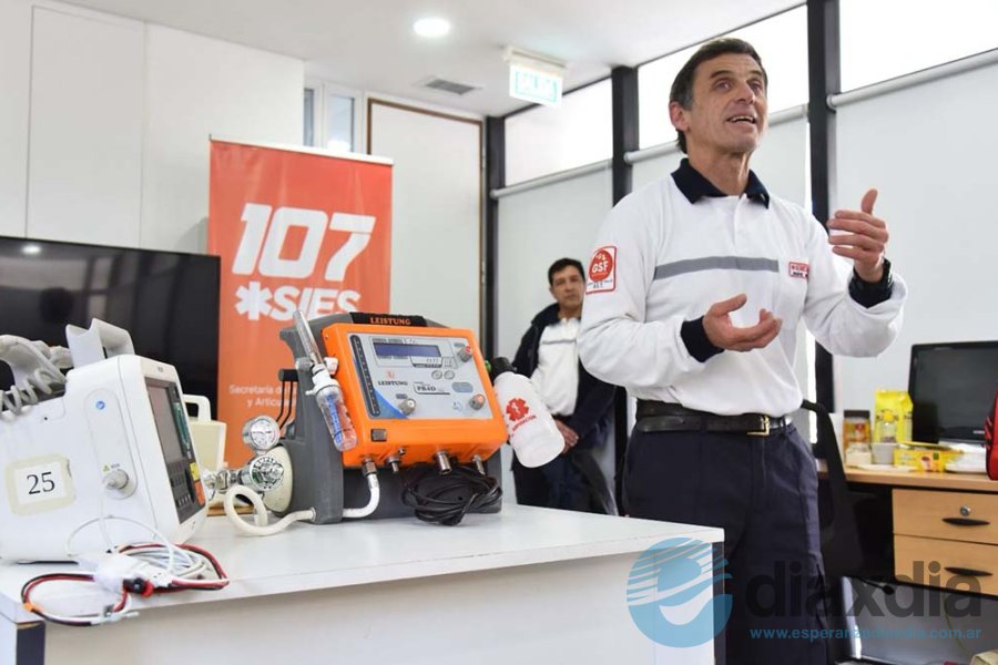 Diego Pelua en la capacitación a choferes