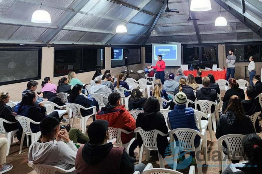 La primera charla realizada en Alma Juniors