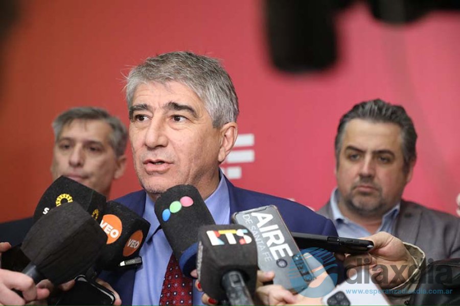 Bastía tras la reunión junto a Coccocioni y Olivares