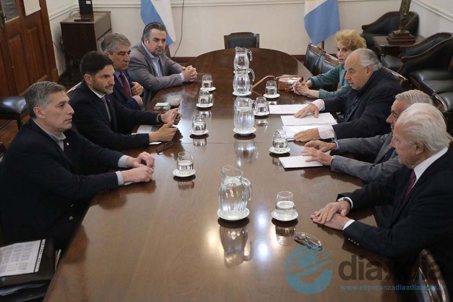 La reunión entre el gobernador y la Corte Suprema