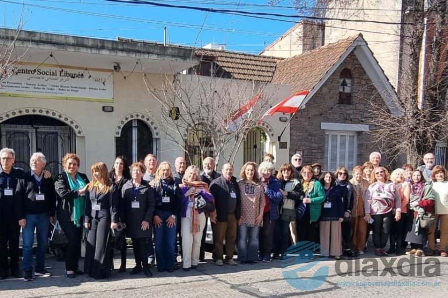 Los escritores participantes del encuentro