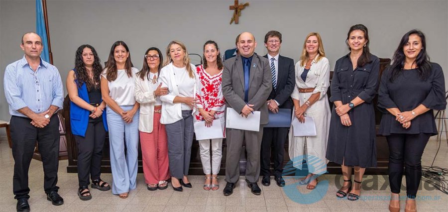 El gabinete municipal sin Rein junto al intendente y la influyente diputada provincial - RRSS Municipalidad de Esperanza