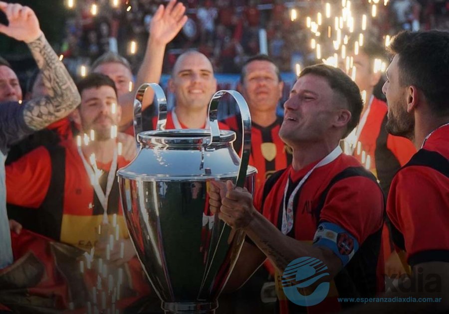 El festejo de Juventud al obtener la Copa Santa Fe 2024