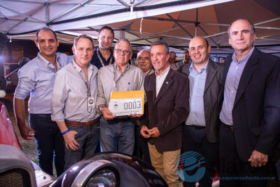 Autoridades locales y provinciales en el acto