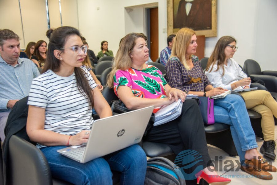 Secretarias municipales en la reunión