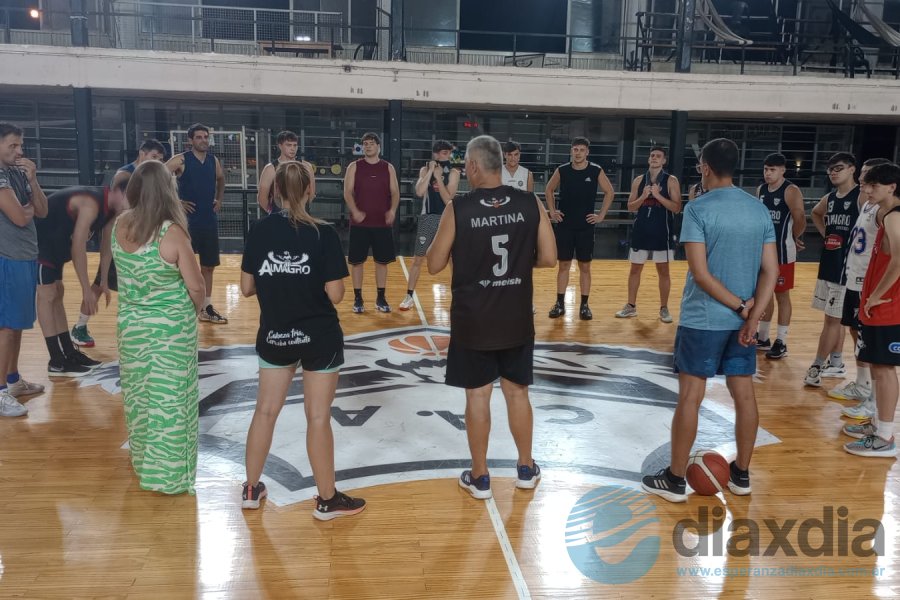 Charla técnica y presentación del cuerpo técnico