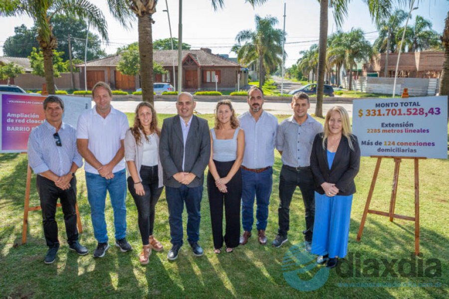 Rodrigo Müller con gabinete y concejales en el anuncio - Prensa Municipalidad