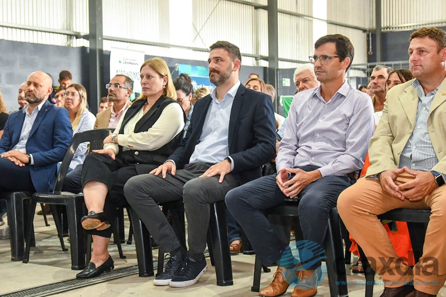 Puccini, Scaglia, Estevez y autoridades locales