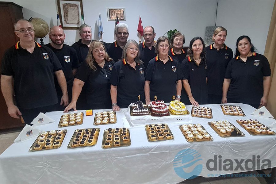 El festejo de los integrantes de la Asociación