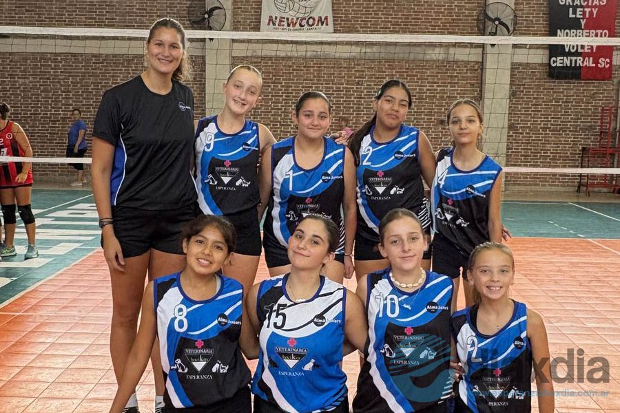 El equipo femenino Sub13 de Alma Juniors