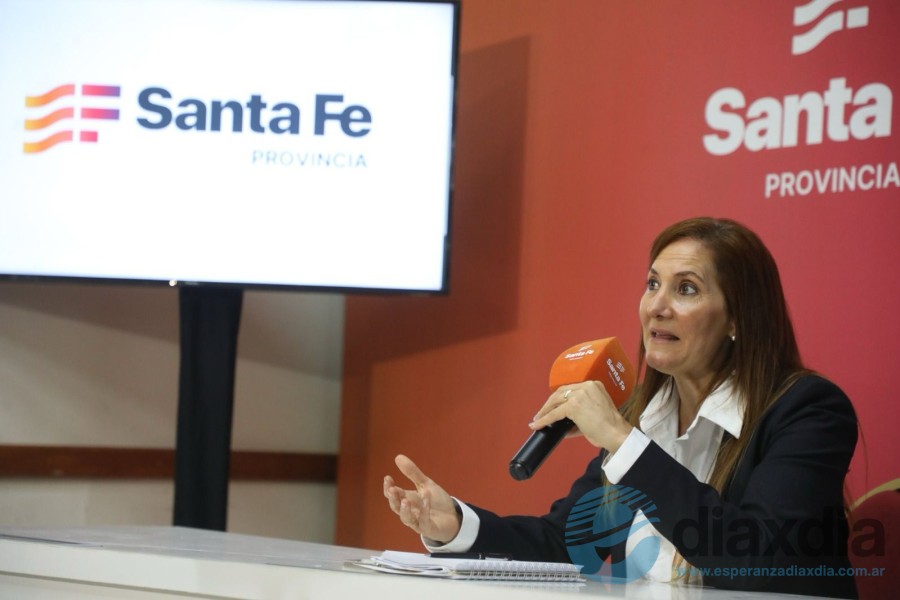 Aeberhart en la conferencia de prensa