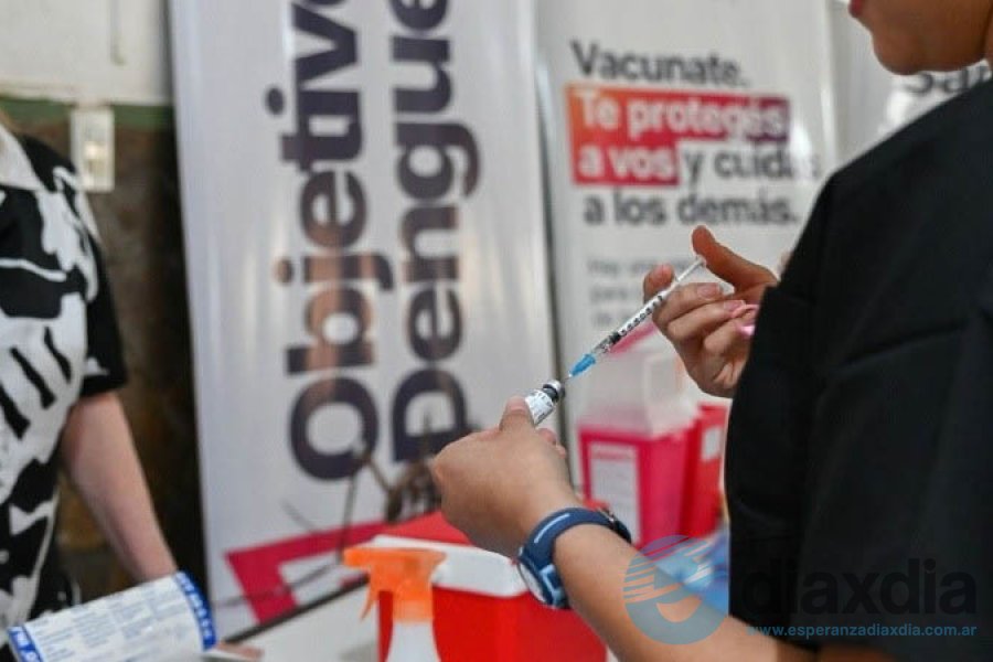 Vacunación contra el dengue