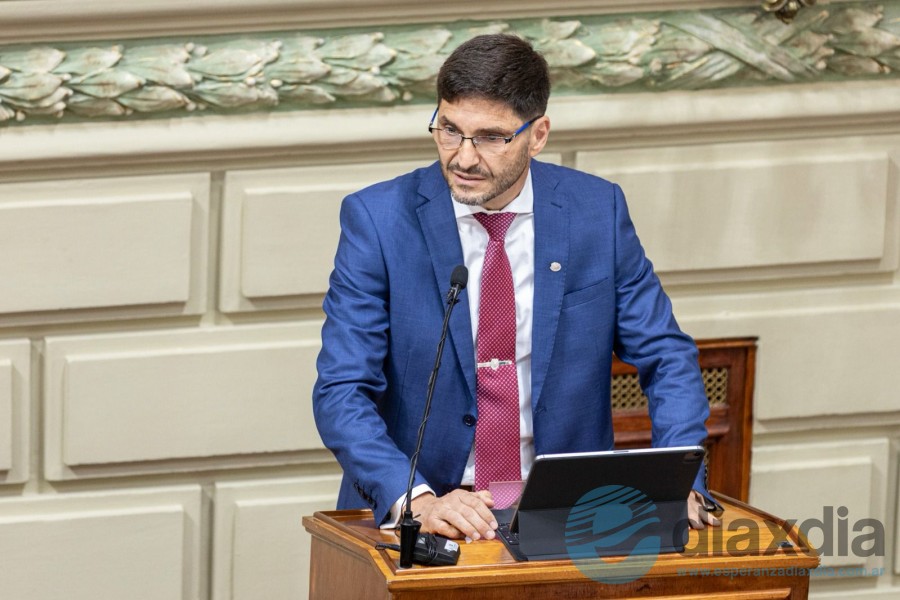 Pullaro en su discurso en la Legislatura