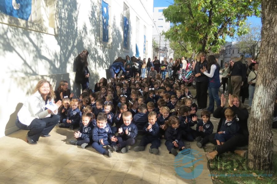 Los más pequeños en los festejos del aniversario // Fotos Ines Pilatti - Nene Erni
