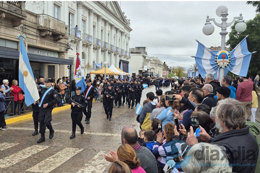 El desfile en plaza San Martín