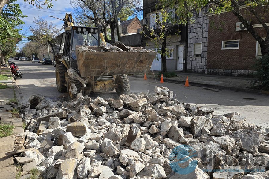 Trabajos de bacheo en el centro de la ciudad
