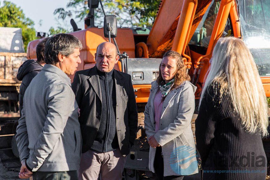 Inicio de obra del entubado de un canal pluvial