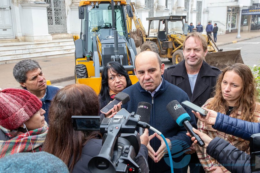 Rodrigo Müller en declaraciones a la prensa - Foto Prensa Municipalidad de Esperanza