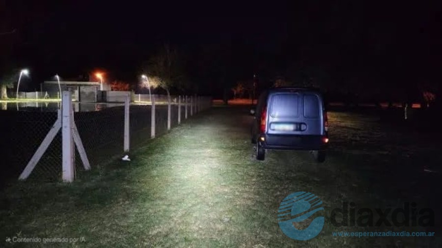 El lugar donde estacionó el utilitario en el predio municipal - Foto gentileza