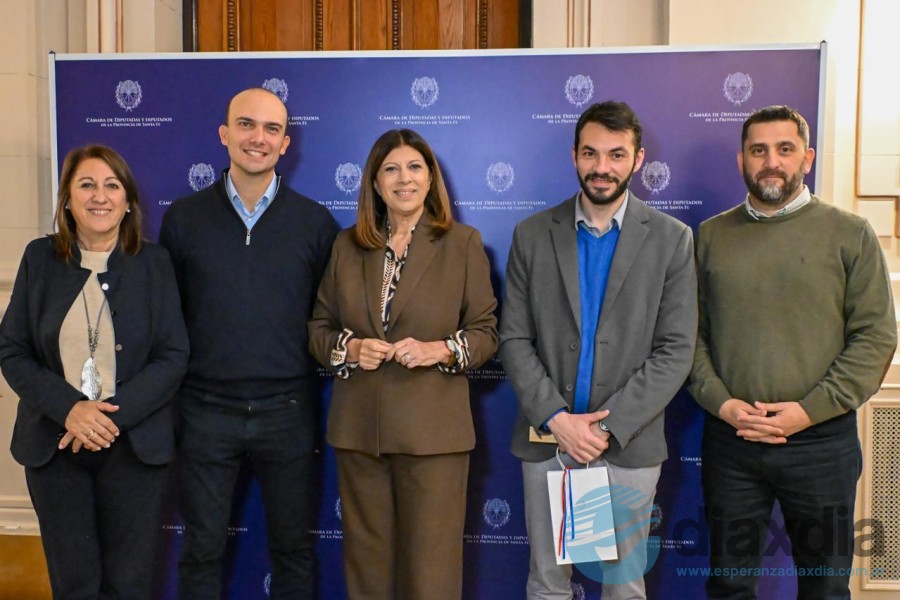 García y Cuvertino entre los participantes