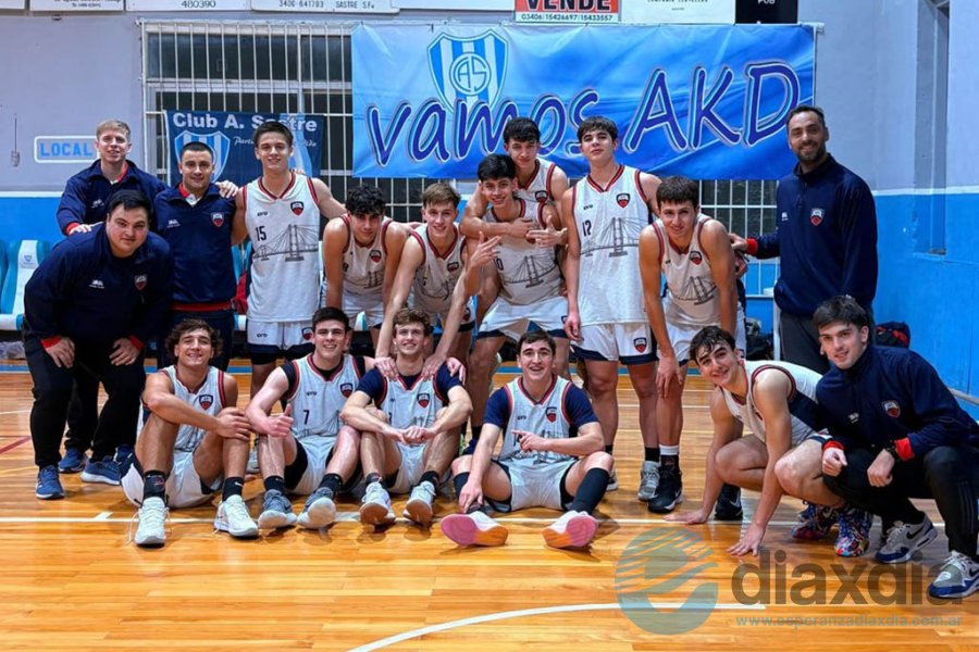 El festejo de los U17 por el pase a semifinales