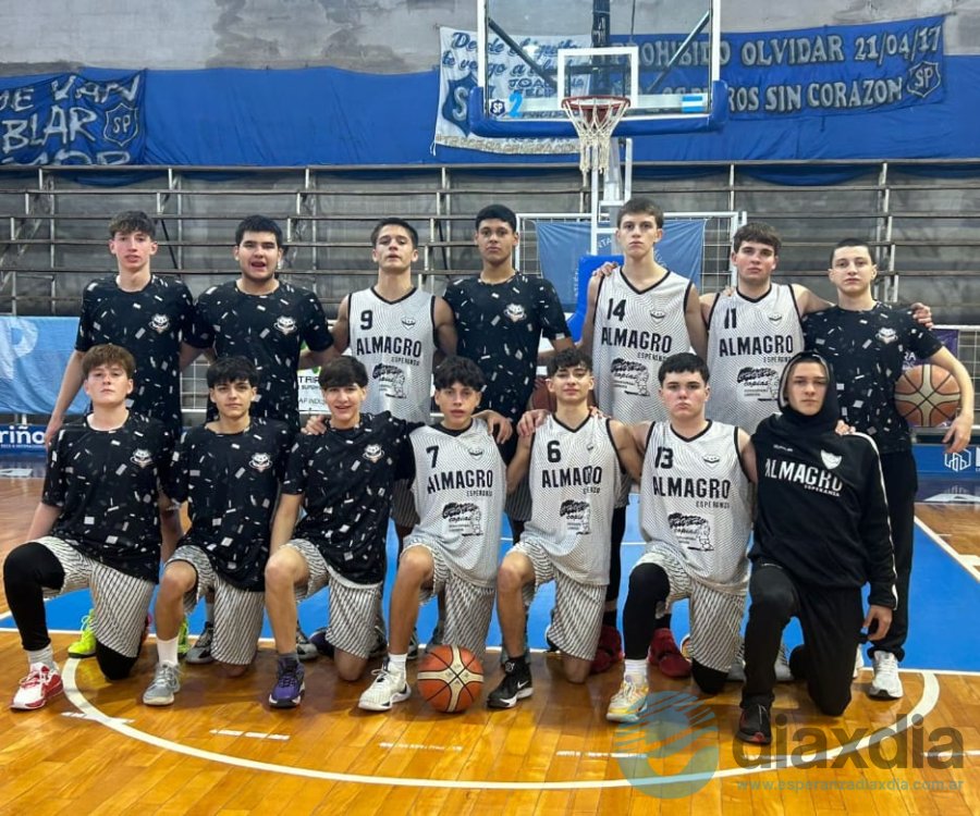 El plantel U17 de Almagro que debutó en la Liga Federal en Gálvez - Prensa Almagro