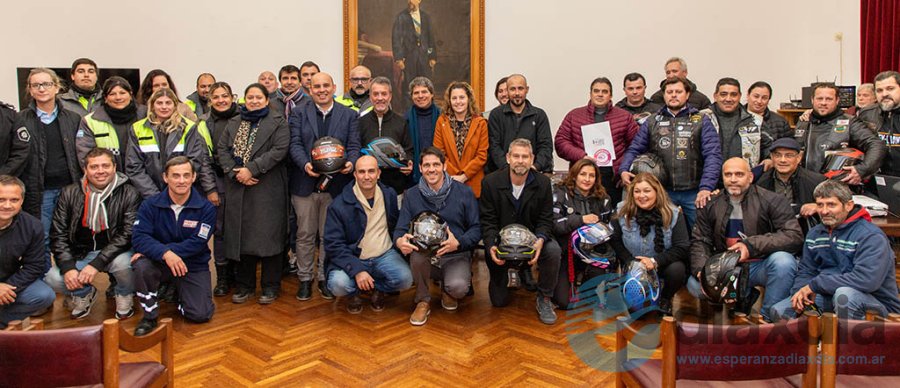 Los participantes del acto - Prensa Municipalidad