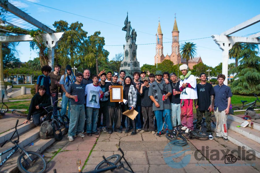 Los participantes de la jornada de BMX