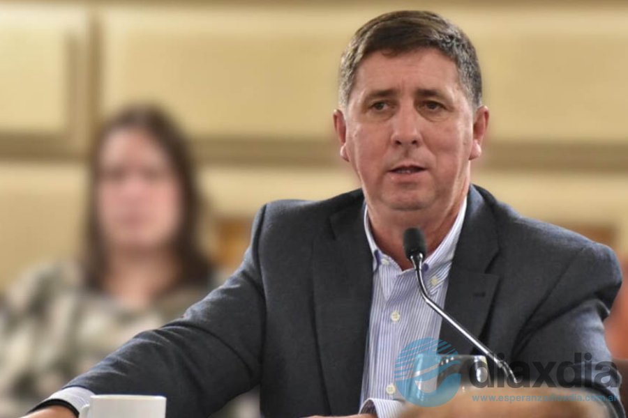 Ruben Pirola en la sesión del senado provincial