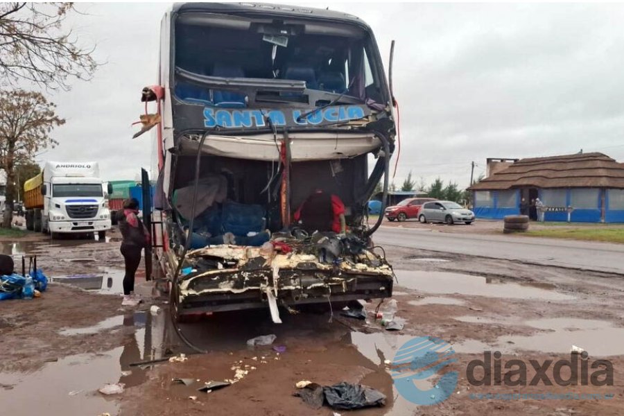 Así quedó el colectivo involucrado en el choque