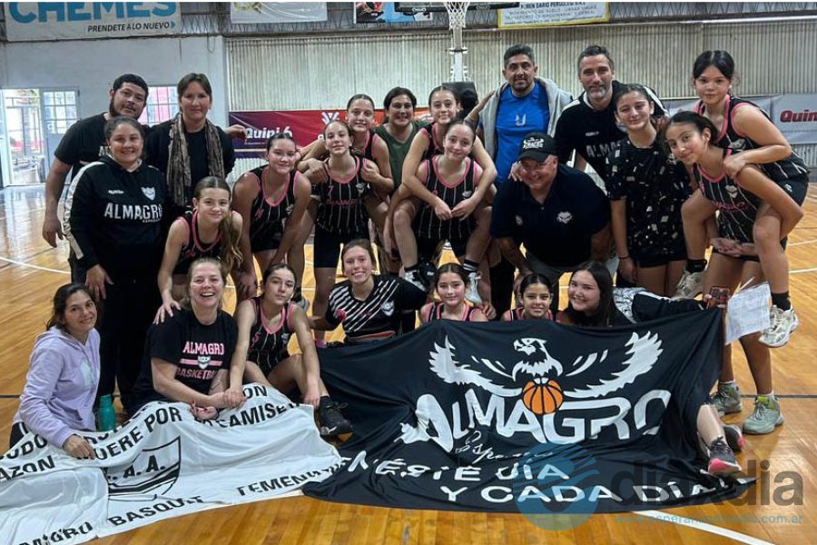 Las chicas U13 de Almagro festejaron en Tostado