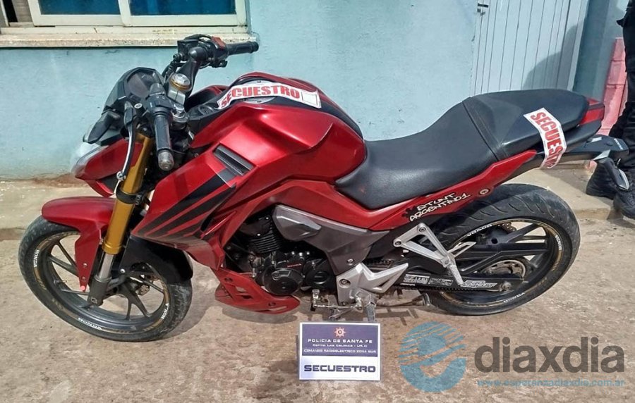 La moto que conducía un esperancino en San Carlos Centro - Foto URXI