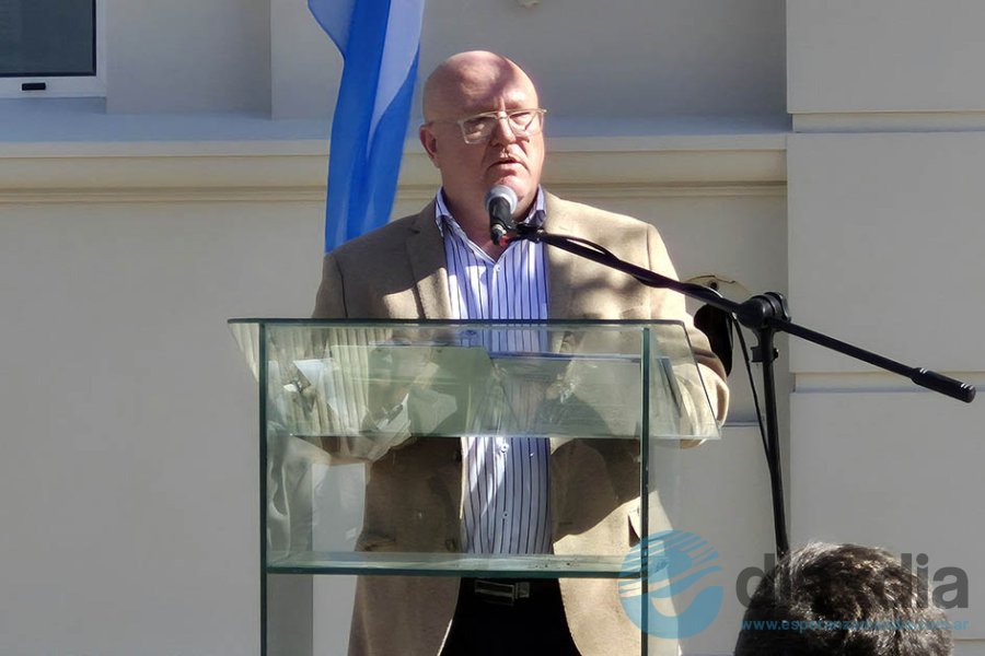 El doctor Esteban Fregona en su mensaje