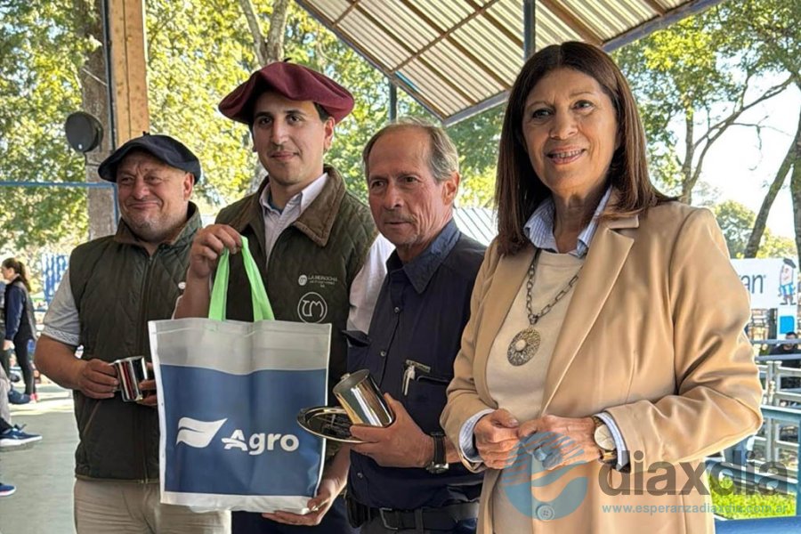 Clara García en una de las expo del interior Clara García en una de las expo del interior