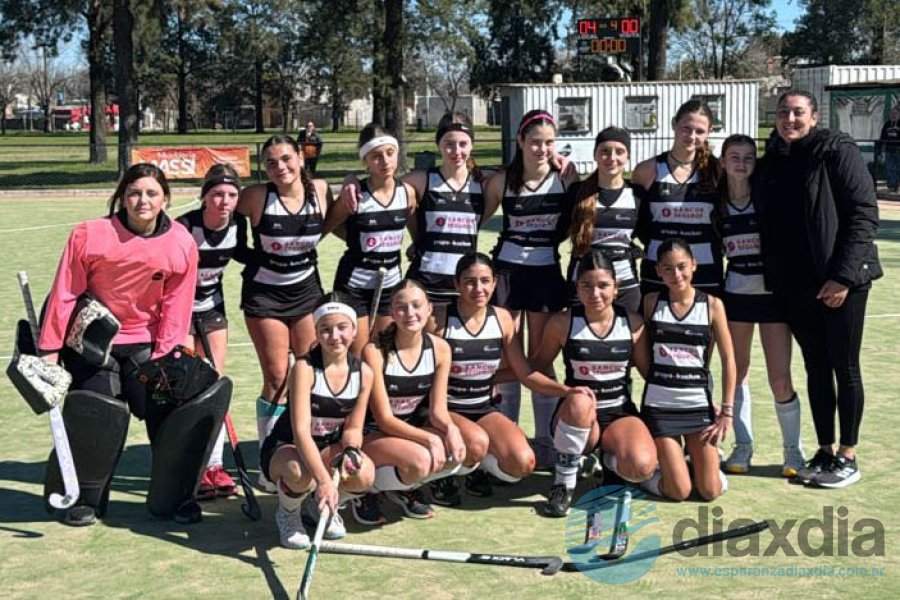 Uno de los equipos de Alma Juniors en el Poli