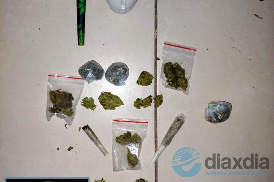 Los elementos secuestrados a los jóvenes