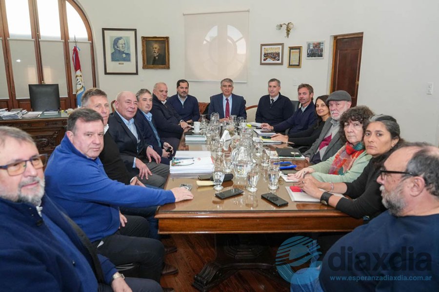 Reunión de la paritaria central en Casa de Gobiern