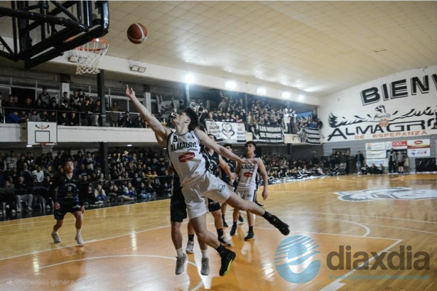 Juego de Almagro y Alma Juniors en el Nido